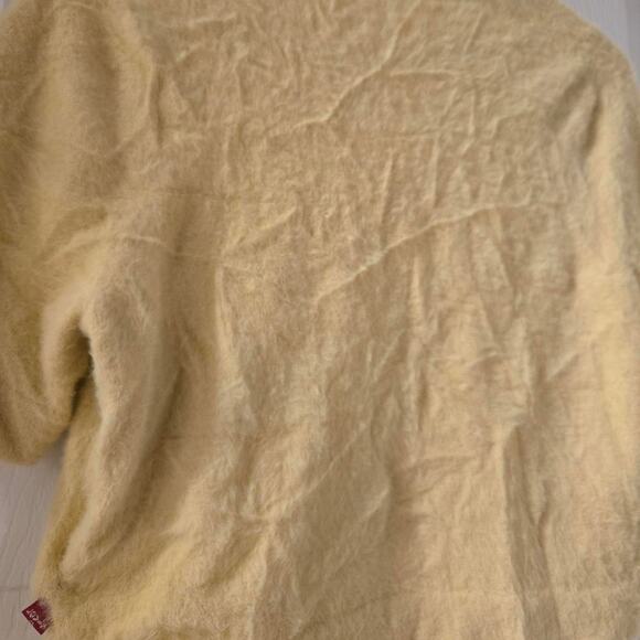Levi’s Butter Yellow Fuzzy Cropped Cardigan - Picture 3 of 3